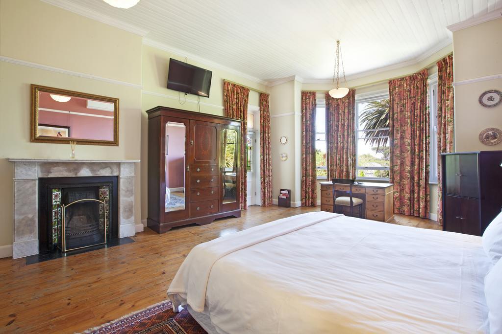 Medindi Manor Hotel Cape Town Exterior photo
