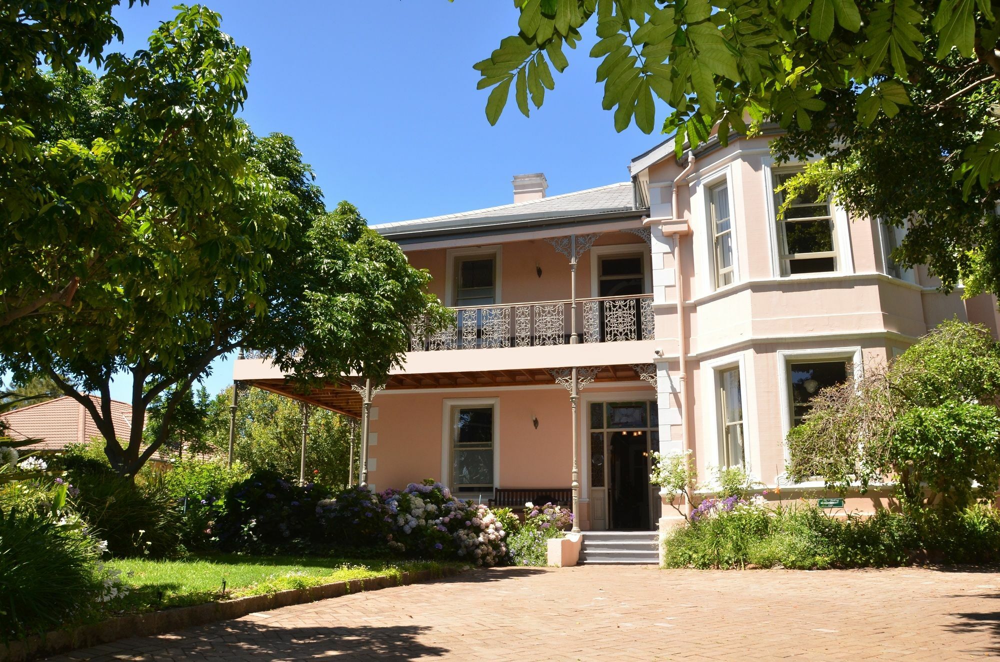Medindi Manor Hotel Cape Town Exterior photo