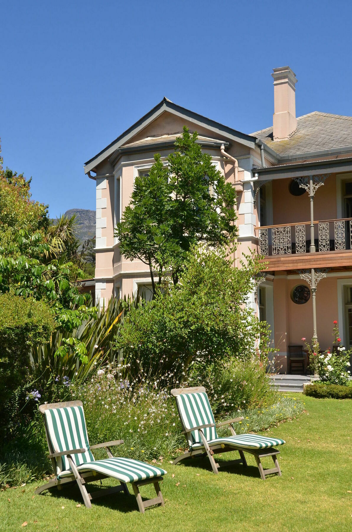 Medindi Manor Hotel Cape Town Exterior photo
